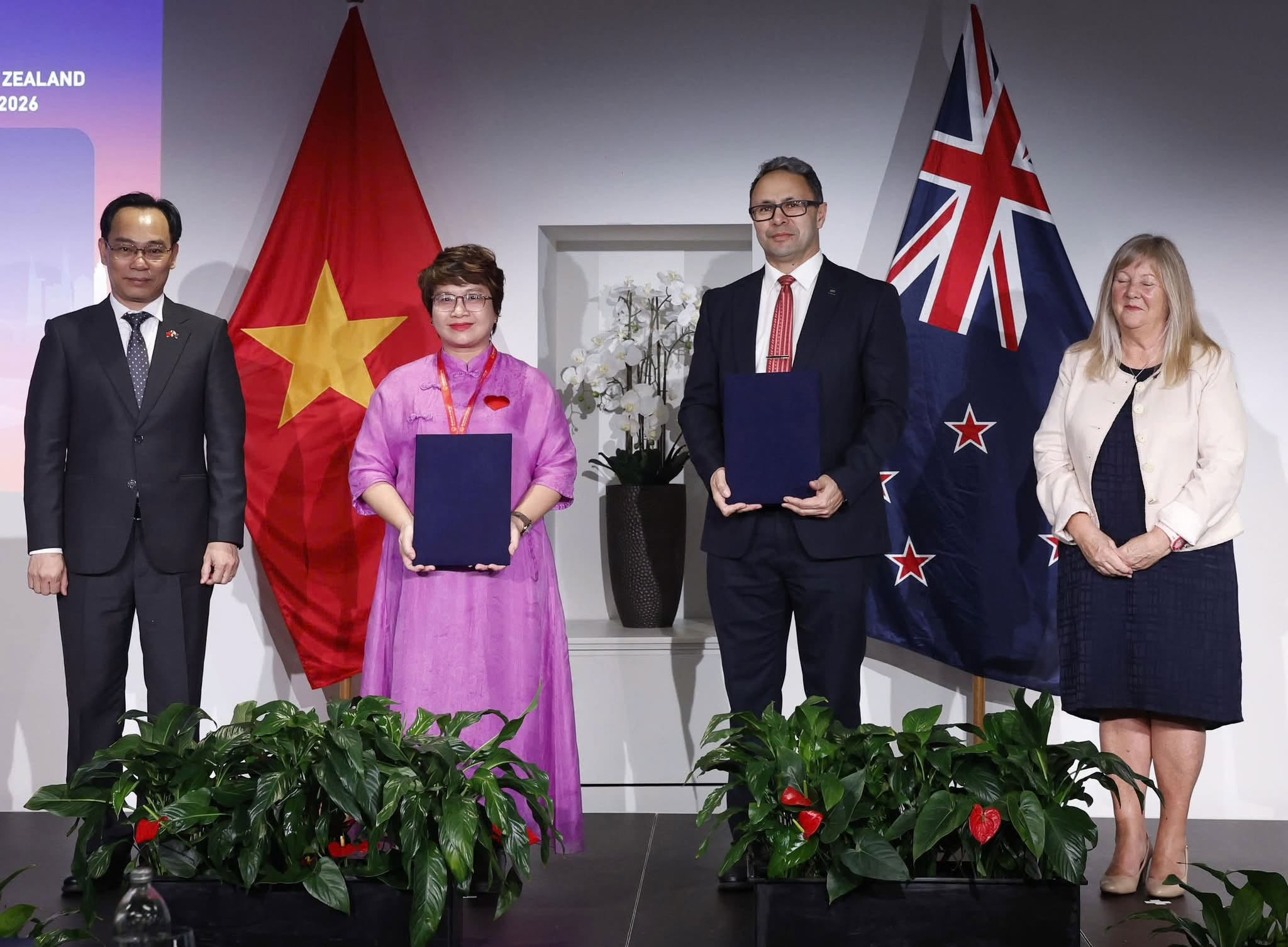 Việt Nam mở rộng hợp tác toàn diện với New Zealand và Australia