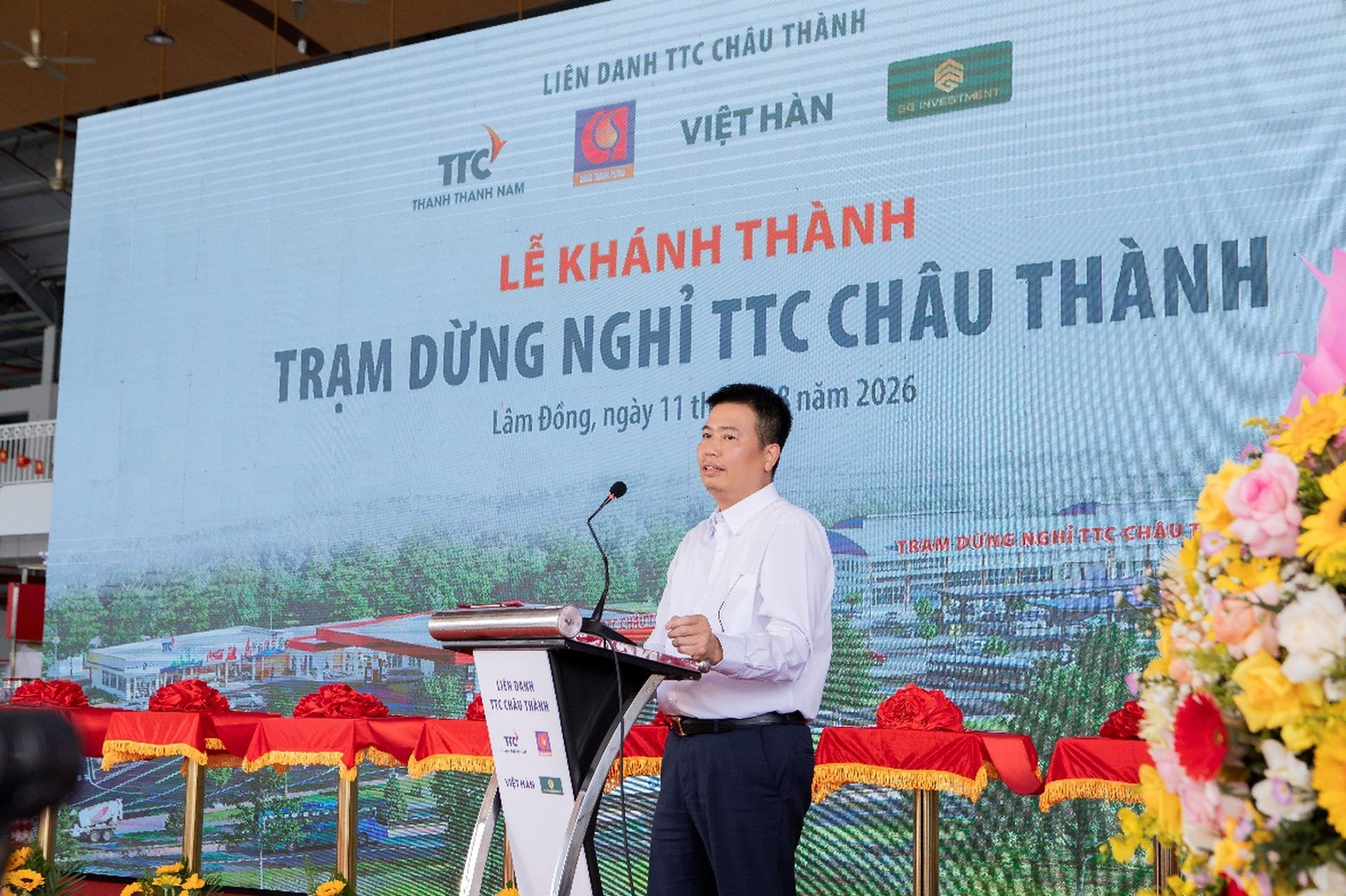 Trạm dừng nghỉ sạc điện: Cơ hội hay áp lực cho doanh nghiệp?