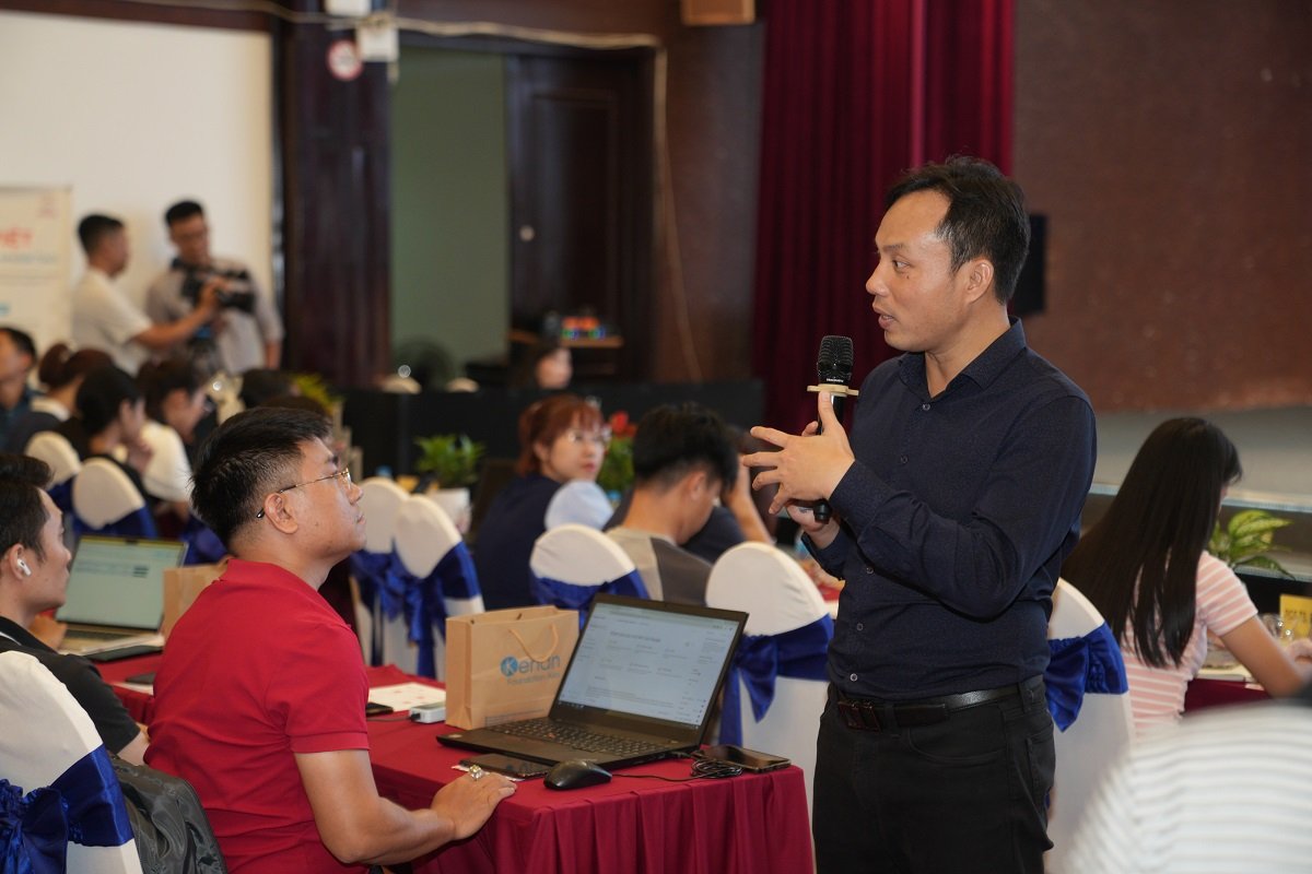 18.700 doanh nghiệp nhỏ được đào tạo kỹ năng AI thực tiễn