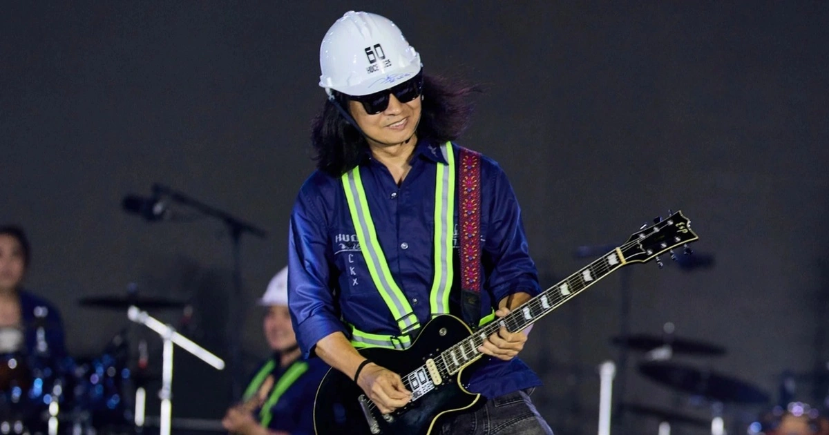 Bức Tường trở lại sân Xây dựng: ký ức rock và chiếc mũ bảo hộ