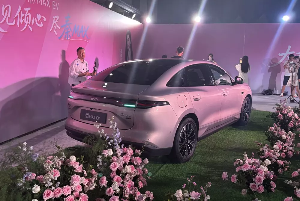 BYD Qin Max: sedan hạng D mới thách thức Seal 06 và Tesla Model 3