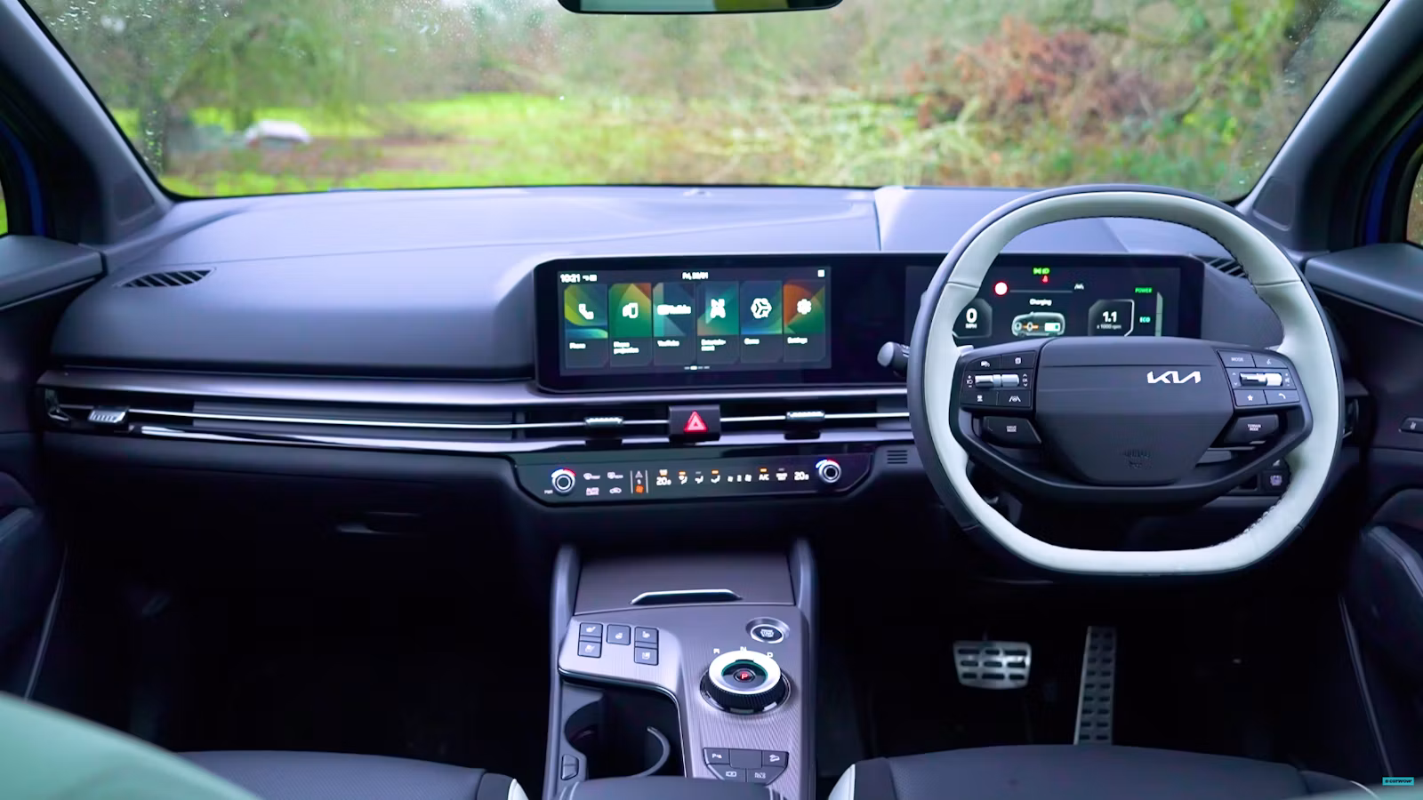 Kia Sportage vs Jaecoo 8: Which Crossover Feels Worth Your Money?
