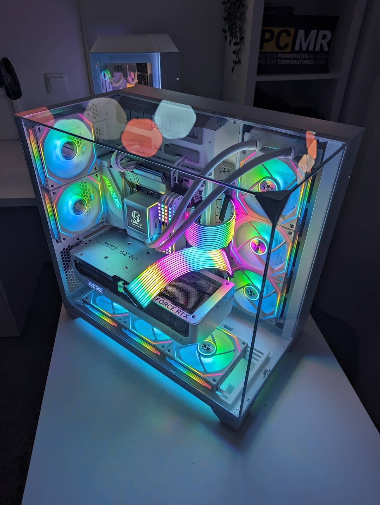 RTX 4090 giảm giá vs RTX 4080: Đâu là GPU gaming 4K đáng mua?