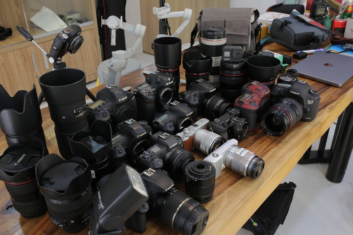 14 máy ảnh tốt nhất: Từ mirrorless full-frame đến DSLR cuối cùng