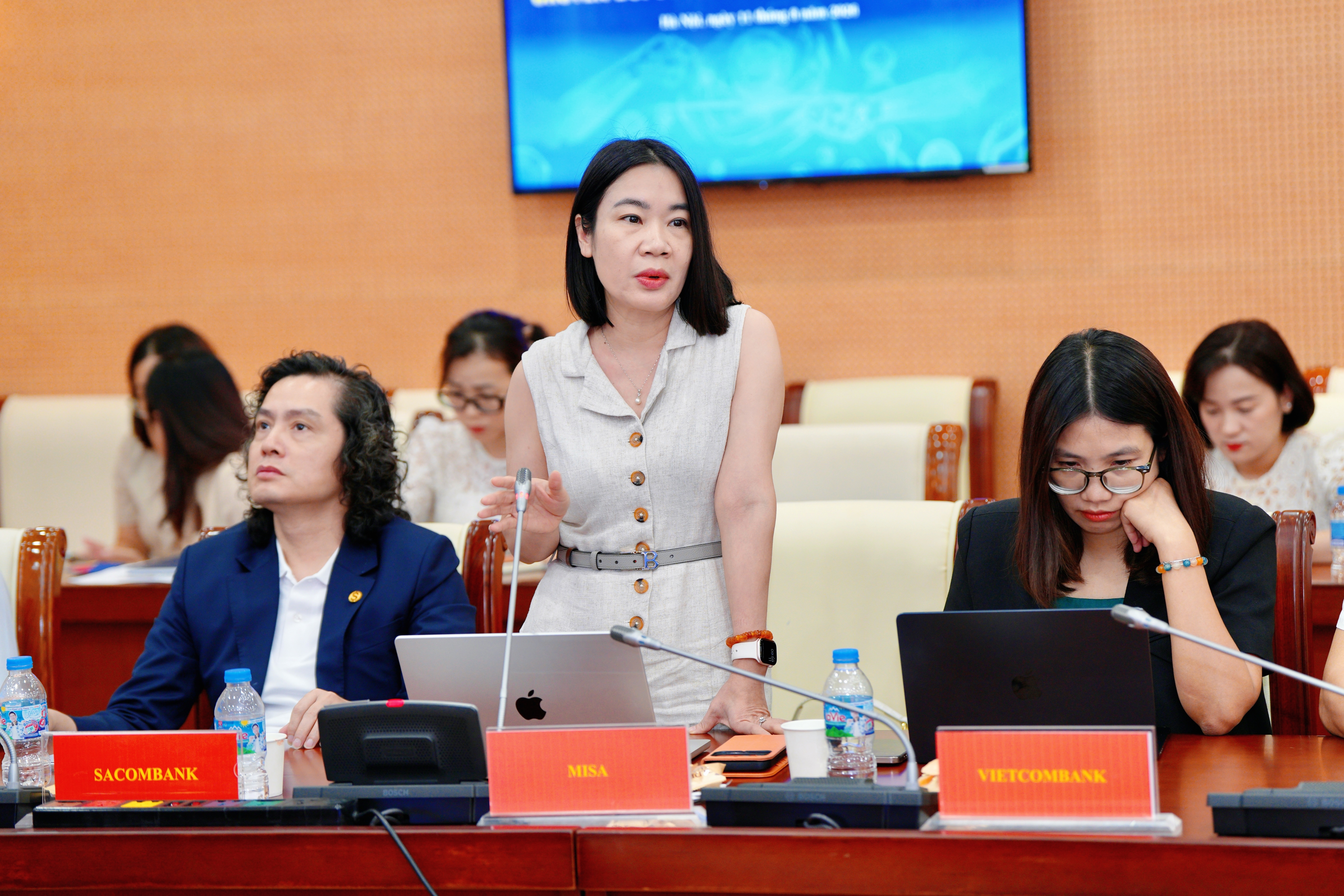 Ngân hàng thông minh: dữ liệu và AI dẫn dắt cuộc chơi