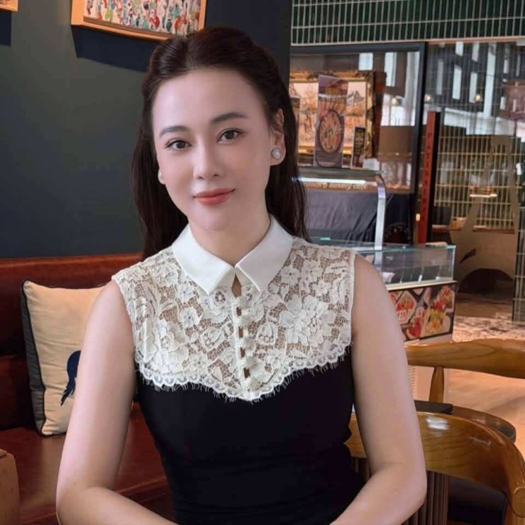 Phương Oanh và nghệ thuật trang điểm tối giản ở tuổi 37