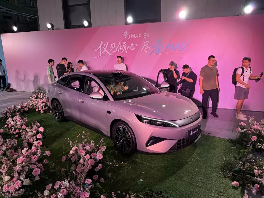 BYD Qin Max: sedan hạng D mới thách thức Seal 06 và Tesla Model 3