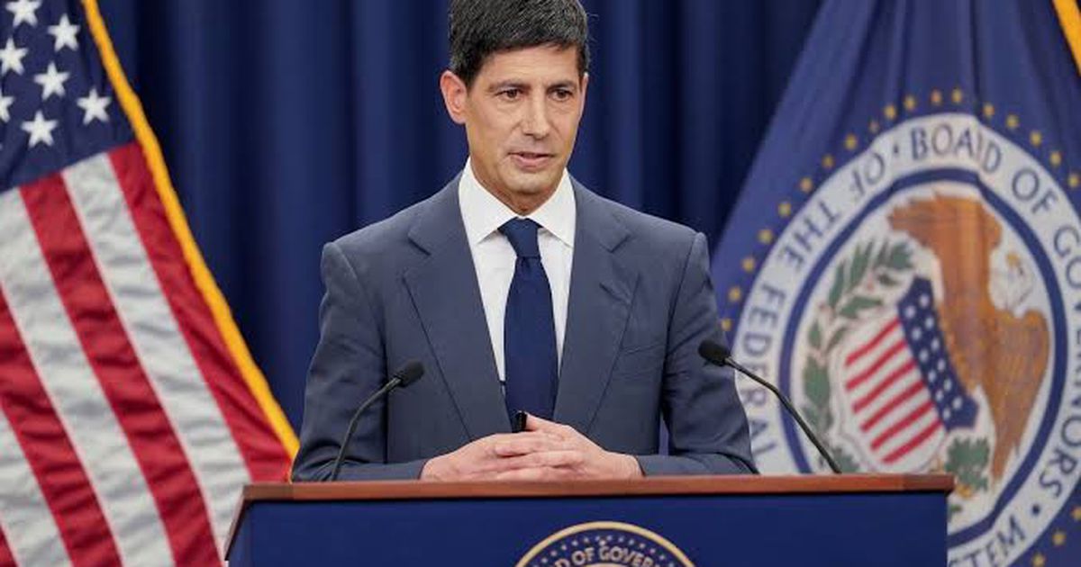 Chủ tịch Fed Kevin Warsh đổi chiến lược chống lạm phát