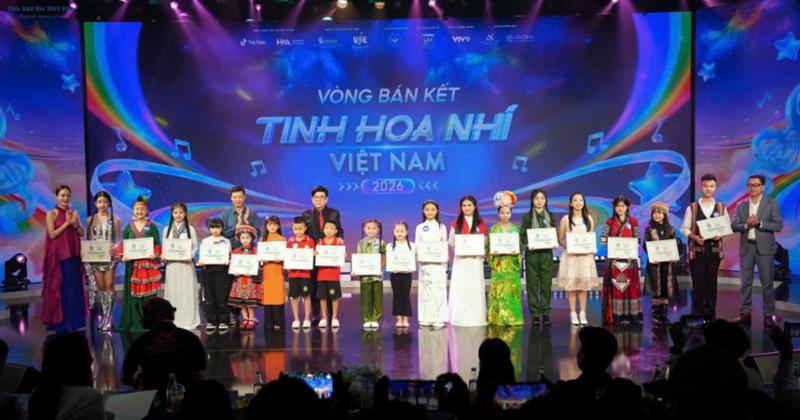 Hai cuộc thi hát lớn nhất hè: khác định dạng, chung cơ hội