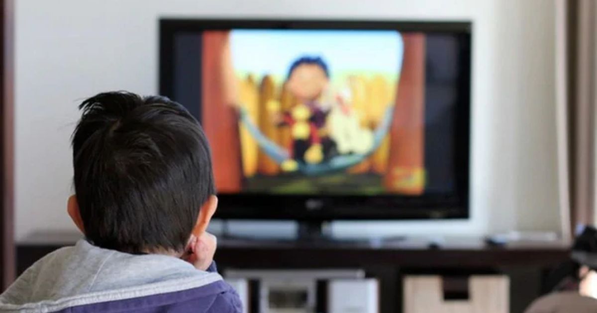 Video ngắn AI độc hại tràn ngập: Đã đến lúc giới trẻ tự phòng vệ