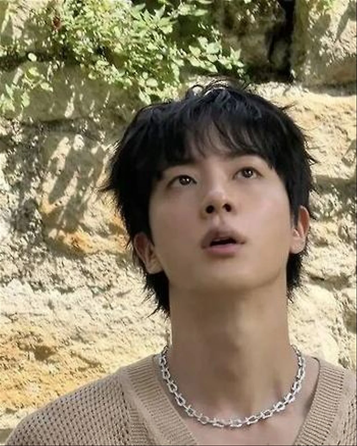Jin BTS Và Bước Nhảy Lớn Vào Thời Trang Xa Xỉ Quốc Tế