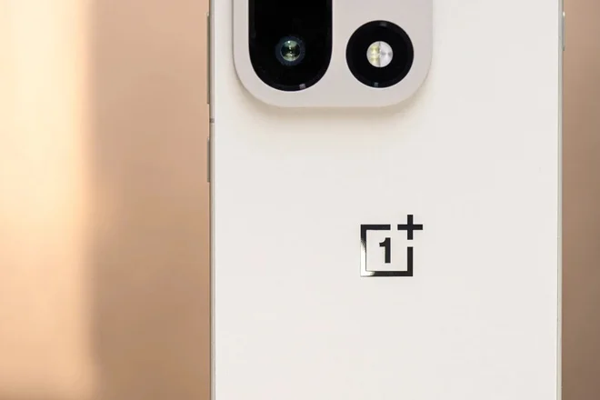 Kỷ nguyên Ultra flagship Android sắp tàn: người dùng còn lại gì?