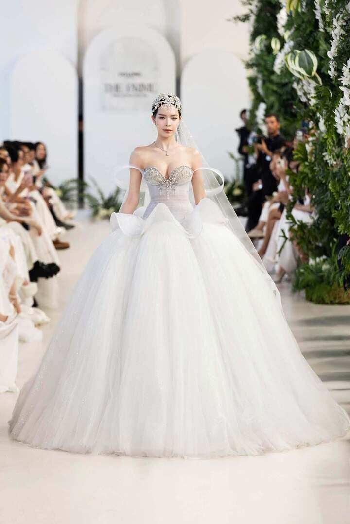 Từ thanh lịch đến cá tính: mỹ nhân Việt đang dẫn dắt xu hướng thời trang sao