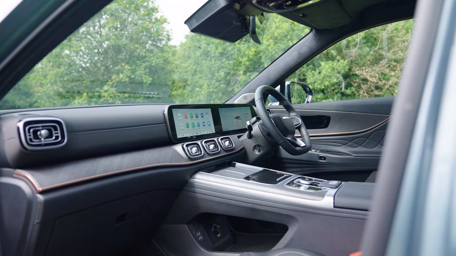 Same Budget, Different Choices: Plug-In Hybrid SUV vs Larger Gas Alternative