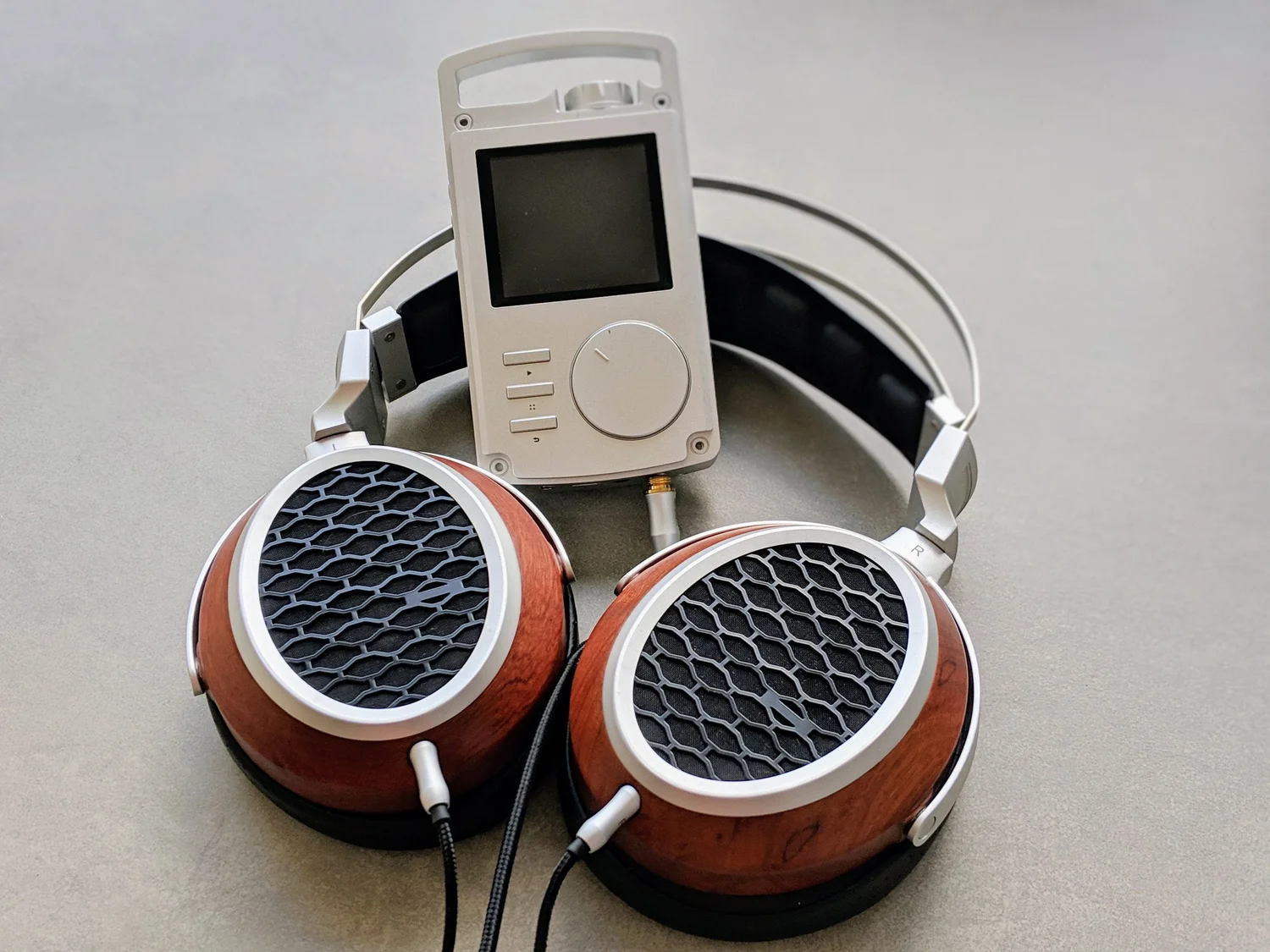 Hướng dẫn chọn tai nghe audiophile toàn diện: Từ Chi-fi đến flagship cao cấp