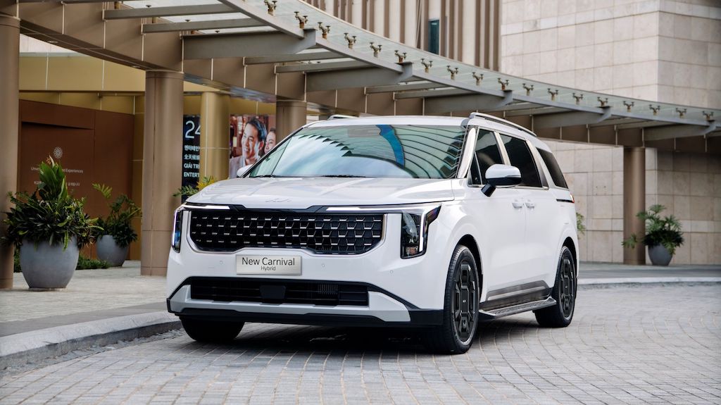 Kia giảm giá “sập sàn” tháng Ngâu: chiến lược sống còn?