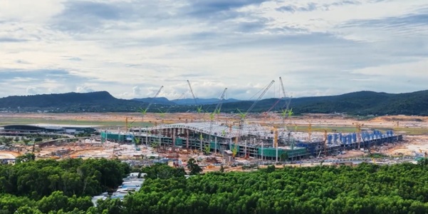 Sân bay Phú Quốc mở rộng: Cột mốc 25.000 tấn thép và cuộc đua về đích 2027