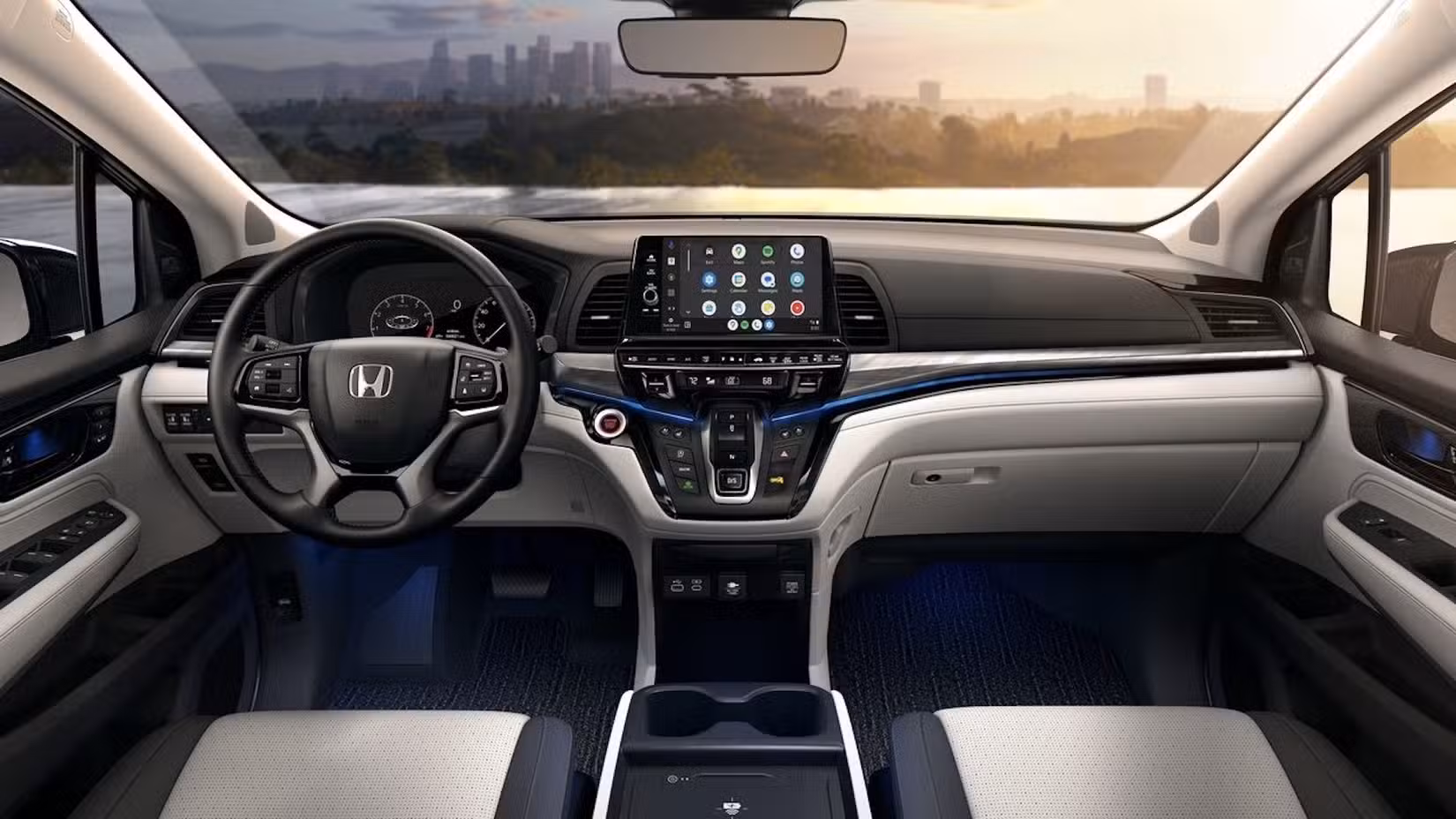 Honda Odyssey V6 vs Hybrid Rivals: Power, Speed and Space