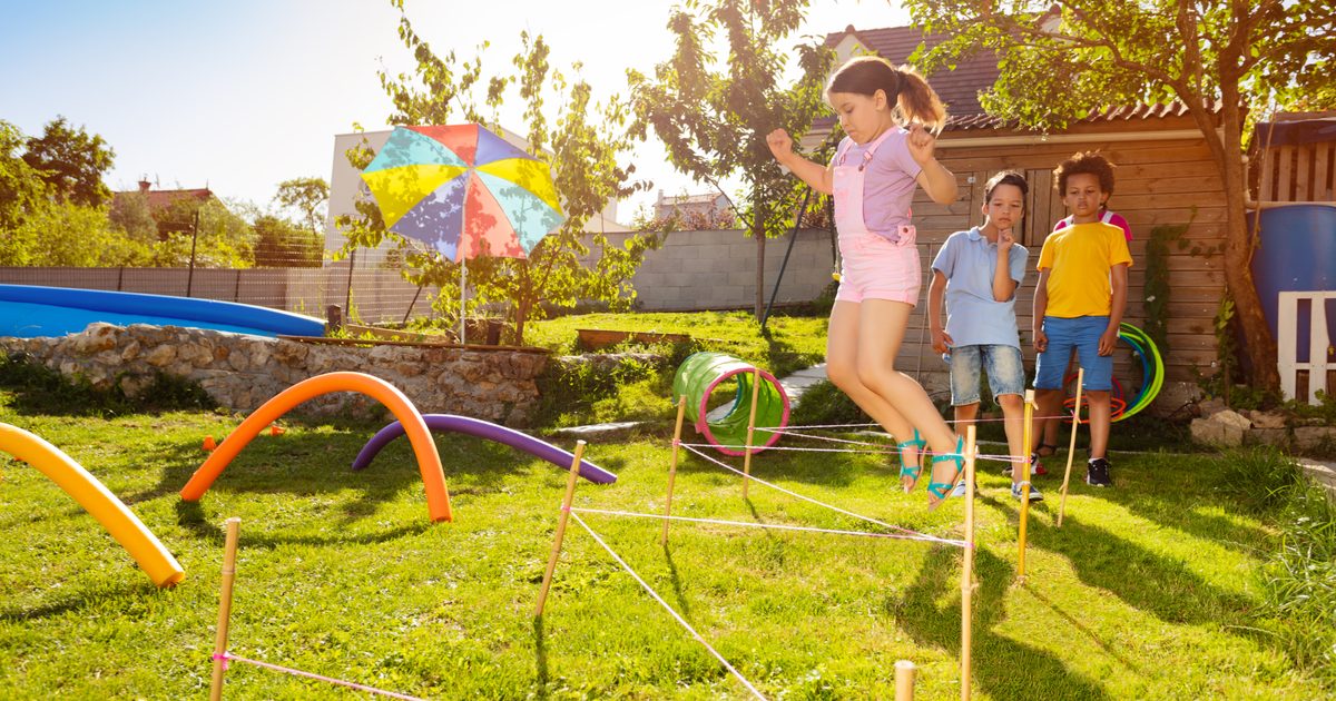 Screen-Free Summer Activities That Work When You’re Working From Home