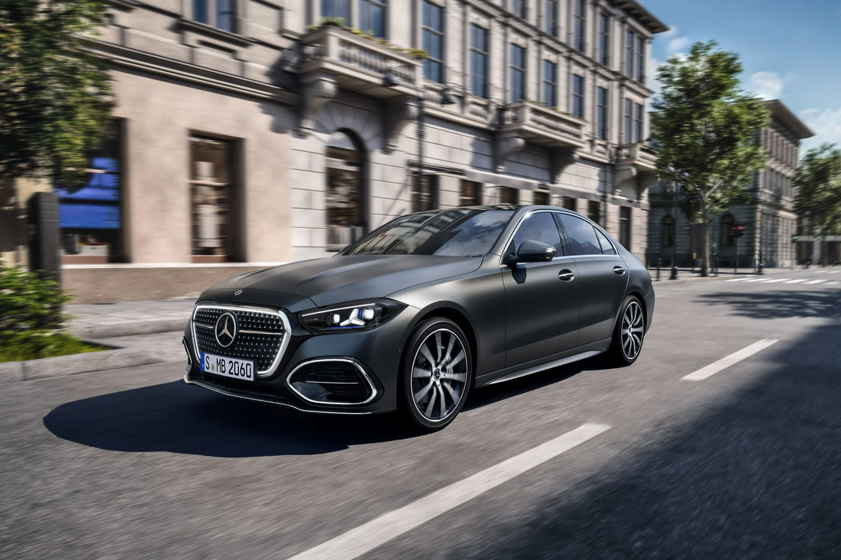 Mercedes C-Class Hybrid vs Petrol: Best Powertrain Choice