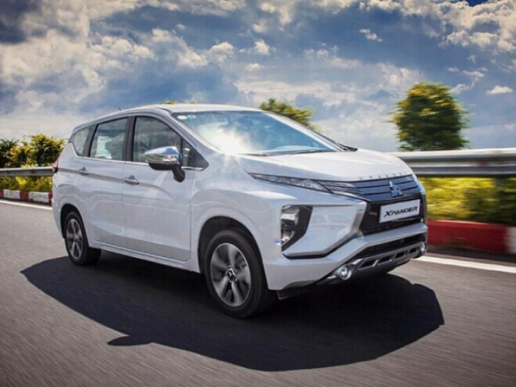 Mitsubishi Xpander giảm giá sâu: có đáng chọn hơn Veloz Cross?