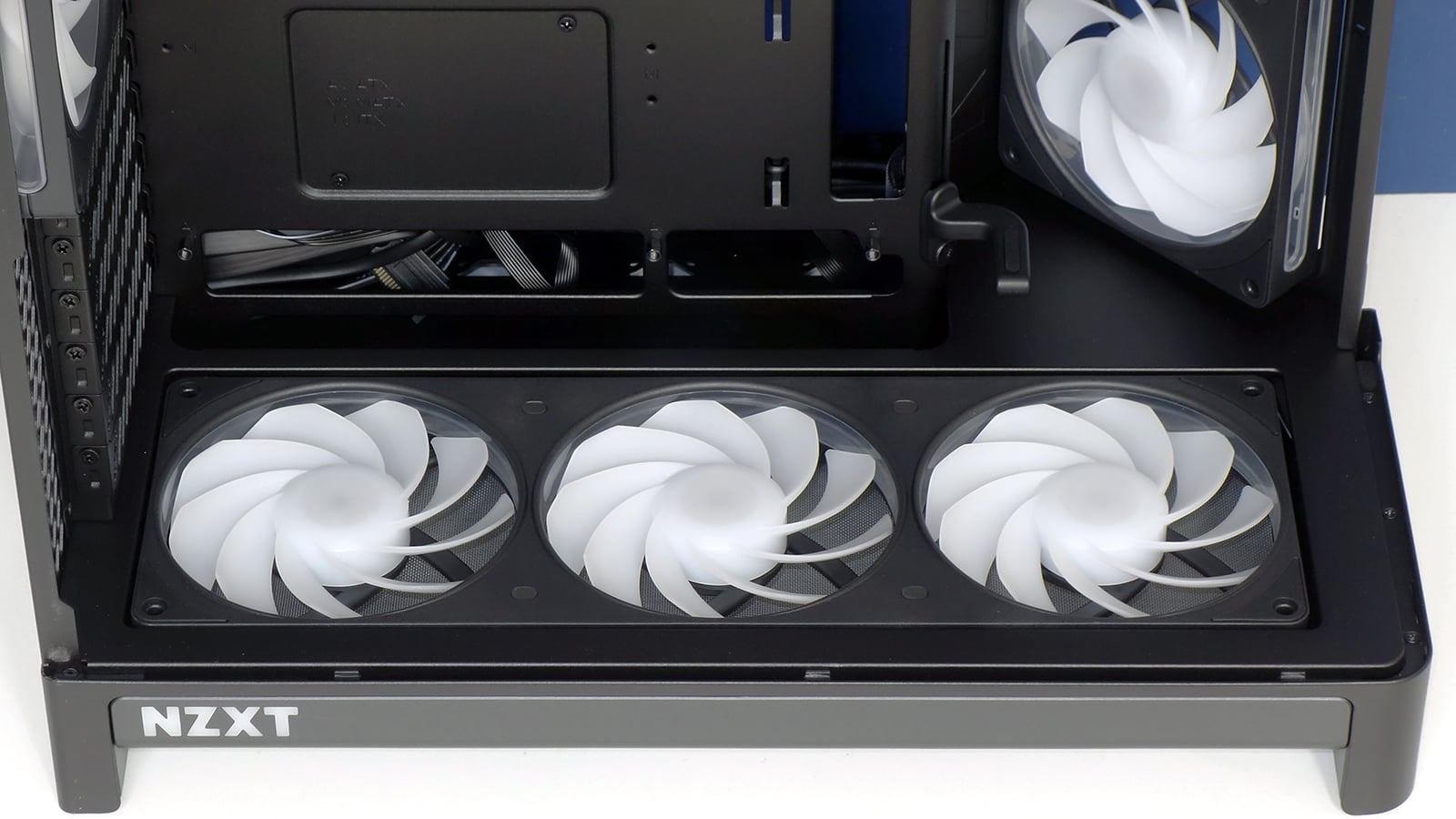 NZXT H6 Flow RGB Case Review: Airflow and Aesthetics