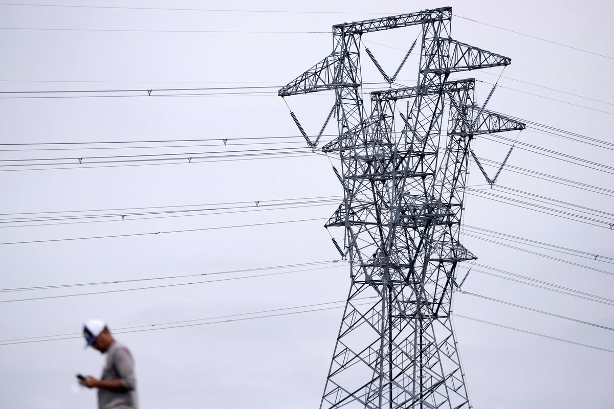 Big Tech’s AI Data Centers Are Quietly Becoming Carbon Giants