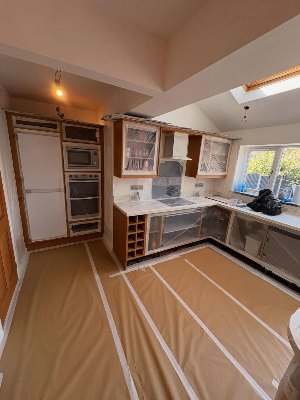 How Bold Cabinet Colors Transform a Kitchen Without Renovation