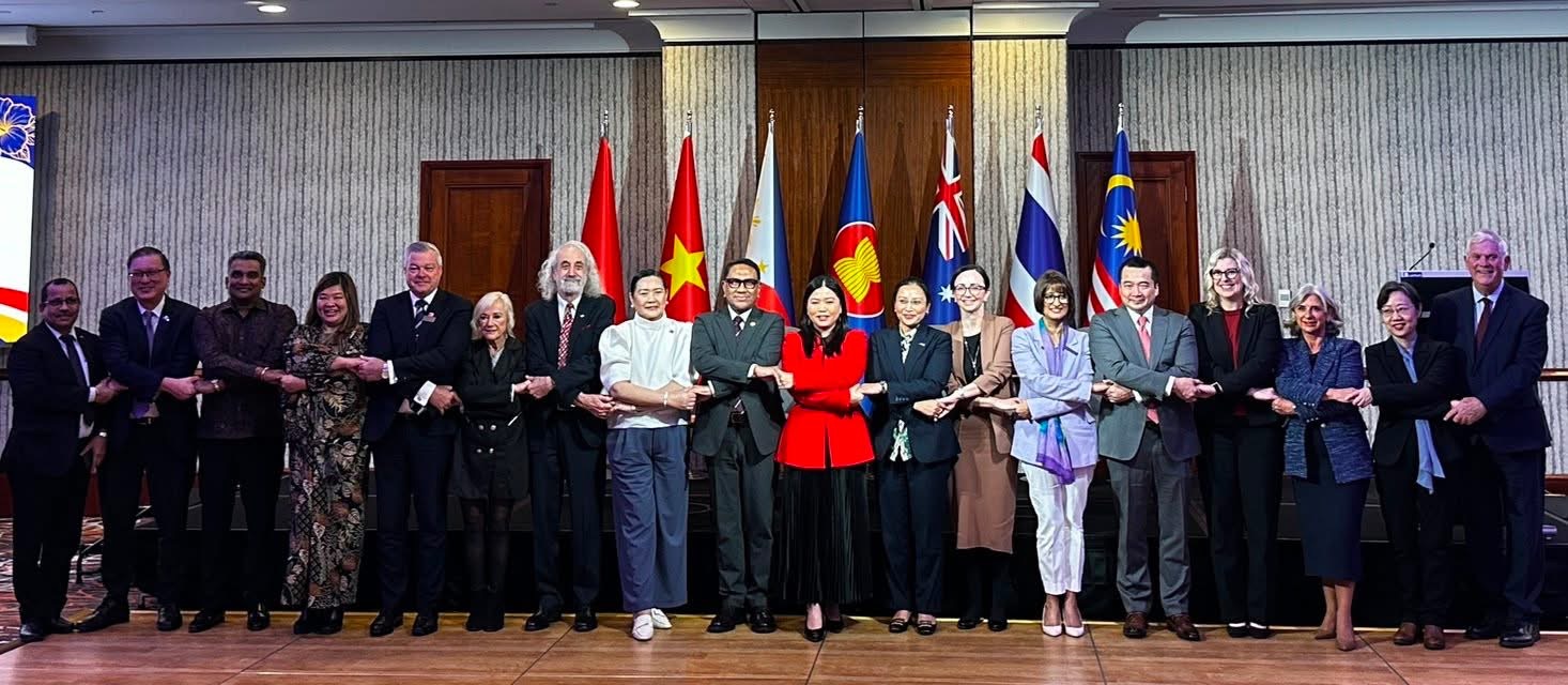 Lễ kỷ niệm ASEAN ở Romania và Australia: ngoại giao trên đất nước thứ ba