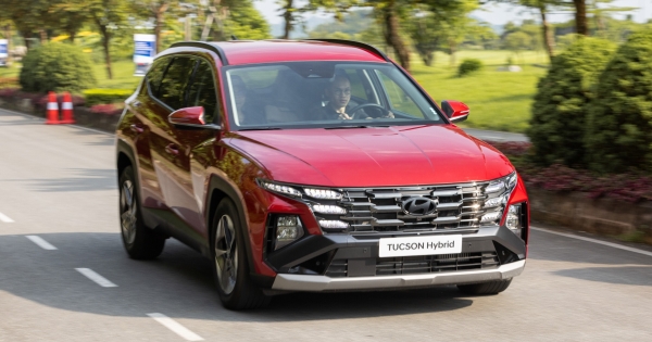 Hyundai Tucson Hybrid ra mắt: C-SUV hybrid đáng chú ý
