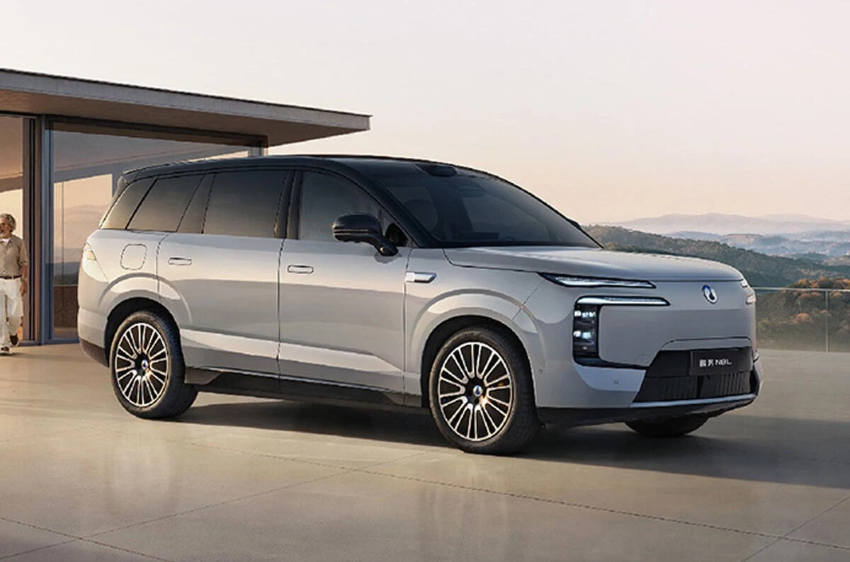 How Extreme-Range EVs Are Rewriting the Rules of Long-Distance Driving