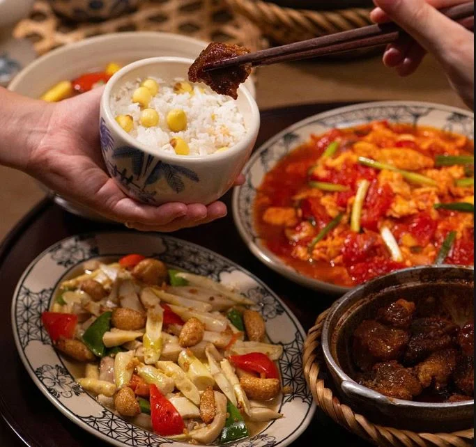 Từ bàn ăn gia đình đến sao Michelin: cuộc lột xác của quán cơm bình dân
