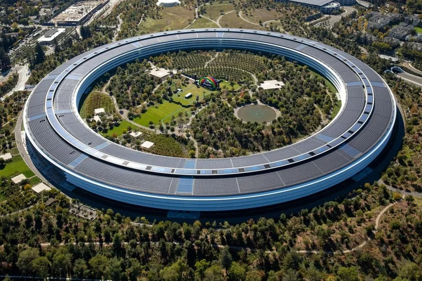 John Ternus tiếp quản Apple: cuộc chuyển hướng sang AI