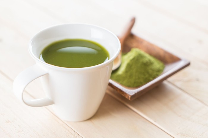 Matcha từ thần dược đến thực tế: phân biệt lợi ích và quảng cáo