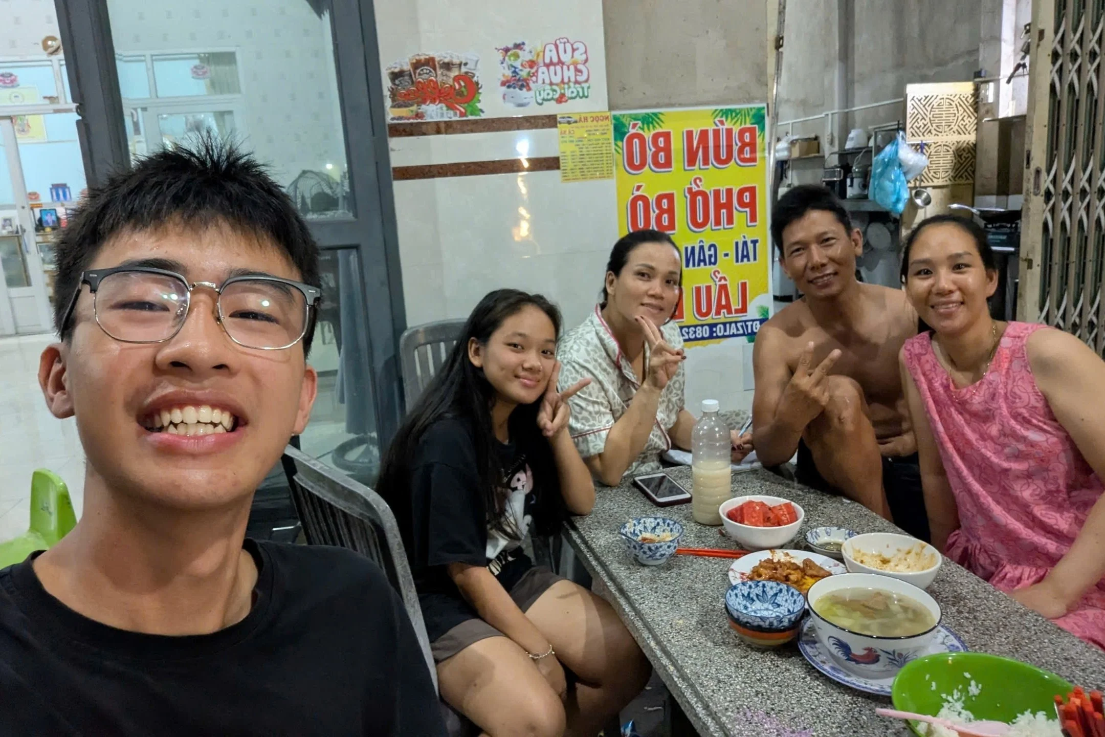 Đạp xe 14 ngày từ TP.HCM đến Hà Nội với 17 triệu đồng: Hành trình và bài học tiết kiệm
