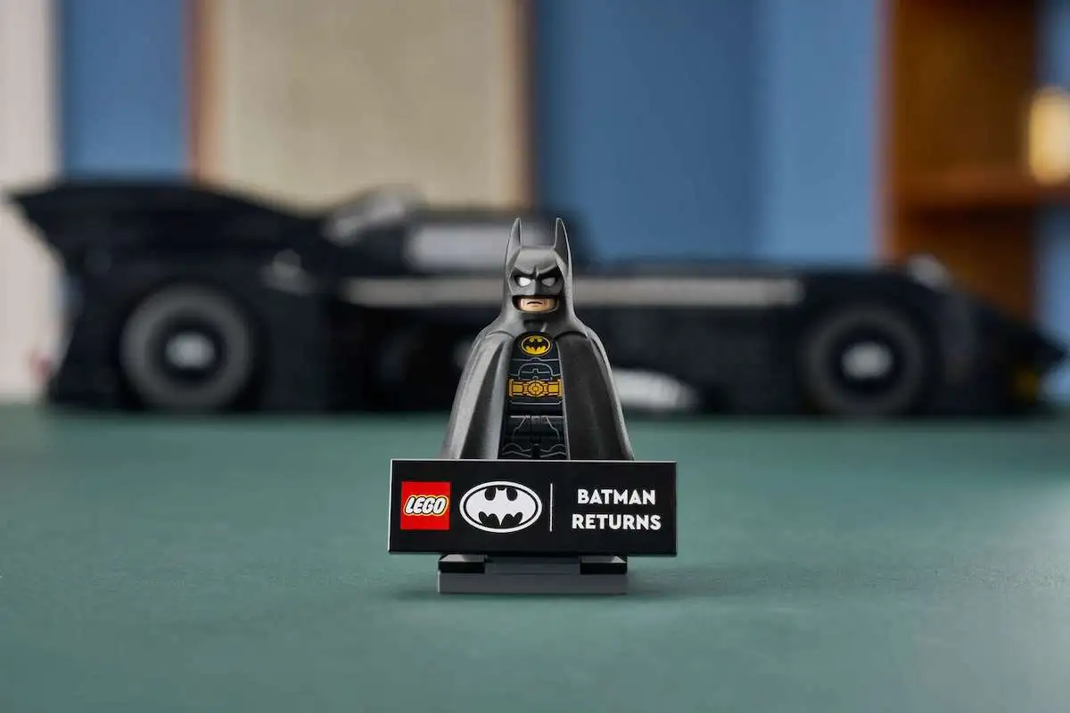 LEGO’s Fall Headliners: Batman Returns Batmobile and Ayrton Senna Helmet