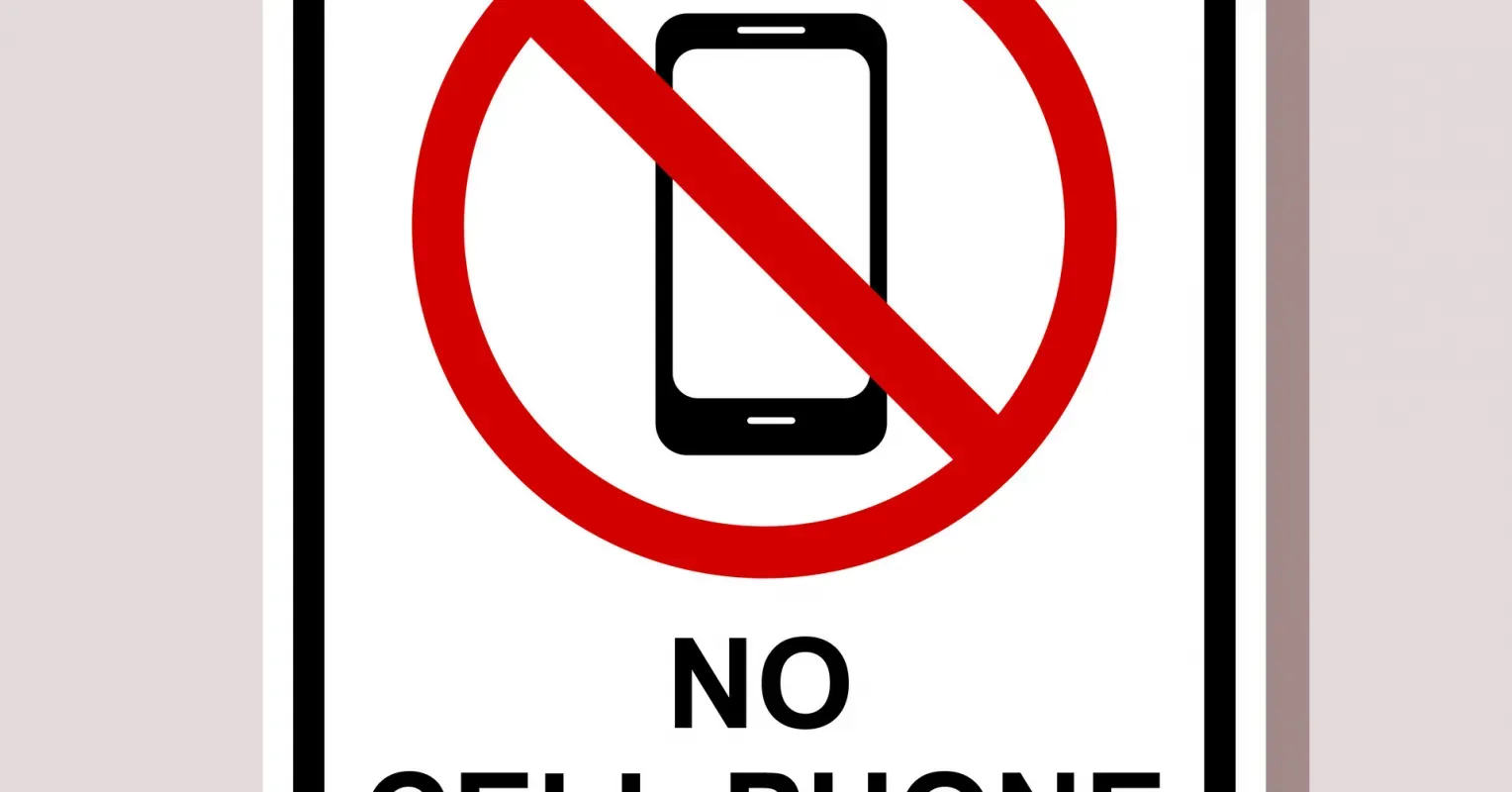 How Parents Can Make Smartphone-Free School Days Work