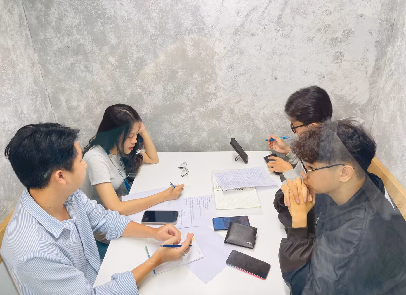 Người trẻ bỏ việc văn phòng để cứu lấy sức khỏe tâm thần