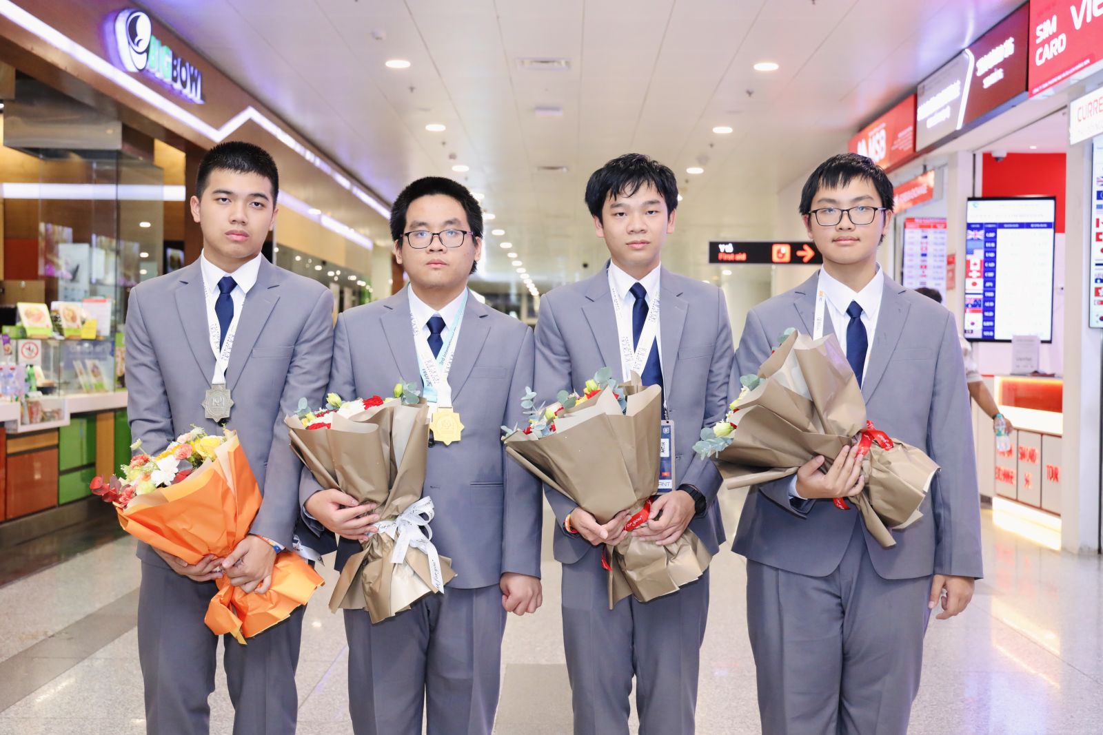 Đội tuyển Olympic Tin học: thành tích 100% giải và những bài học