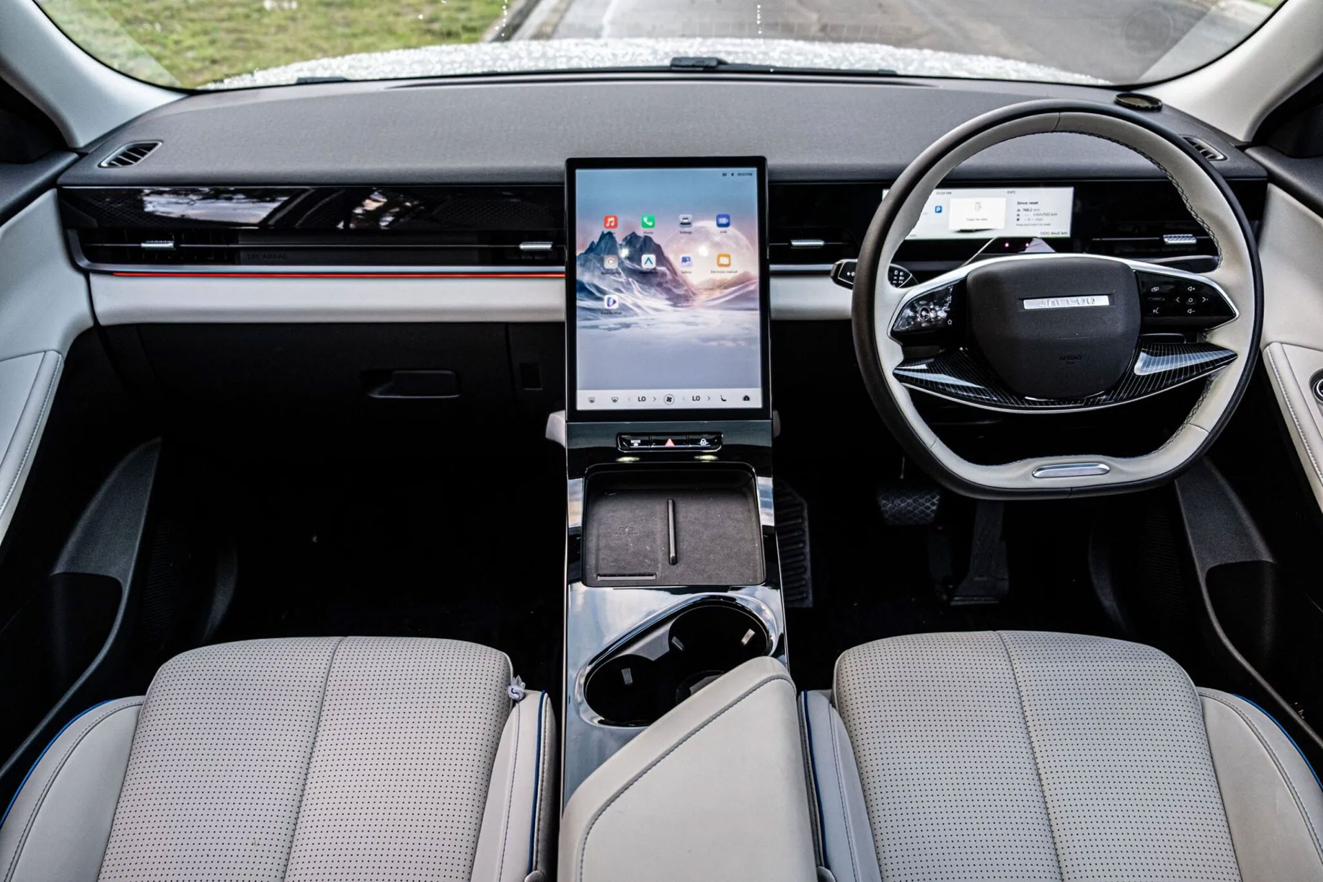 Jaecoo J5 EV: SUV điện giá rẻ có đủ sức đối đầu VinFast VF 6?