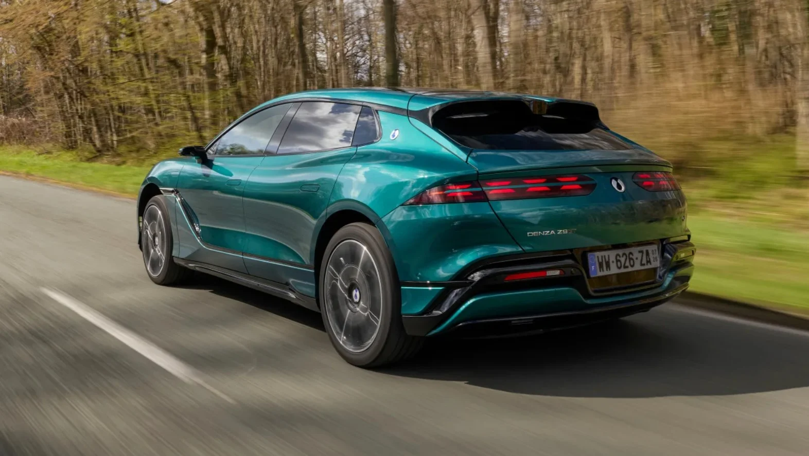 Mercedes-AMG GT 53 vs Denza Z9GT: Premium Electric Grand Tourers Rewritten