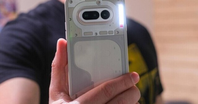 Nothing Phone (4a) giá 12 triệu: có đáng mua trong tầm trung?