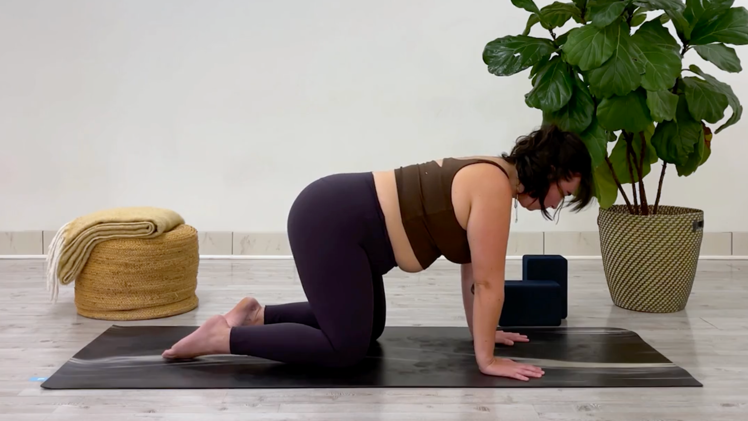 Latihan Yoga Sisi Badan: Urutan 12 Minit Untuk Fleksibilitas Lateral