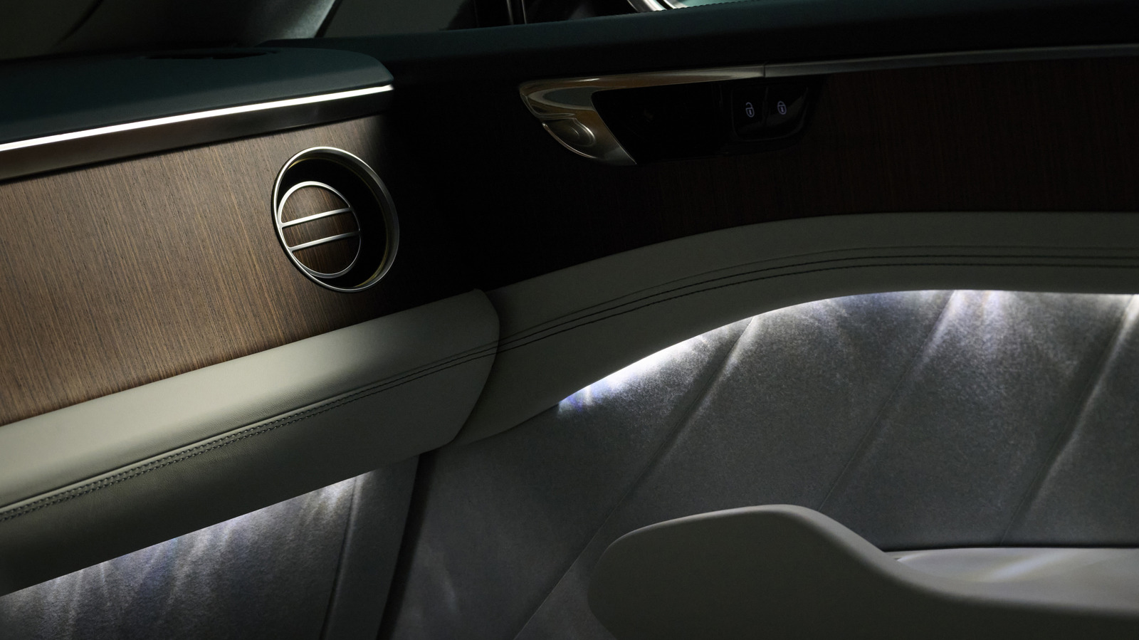 How Merino Wool and Layered Wood Are Redefining Luxury Car Interiors