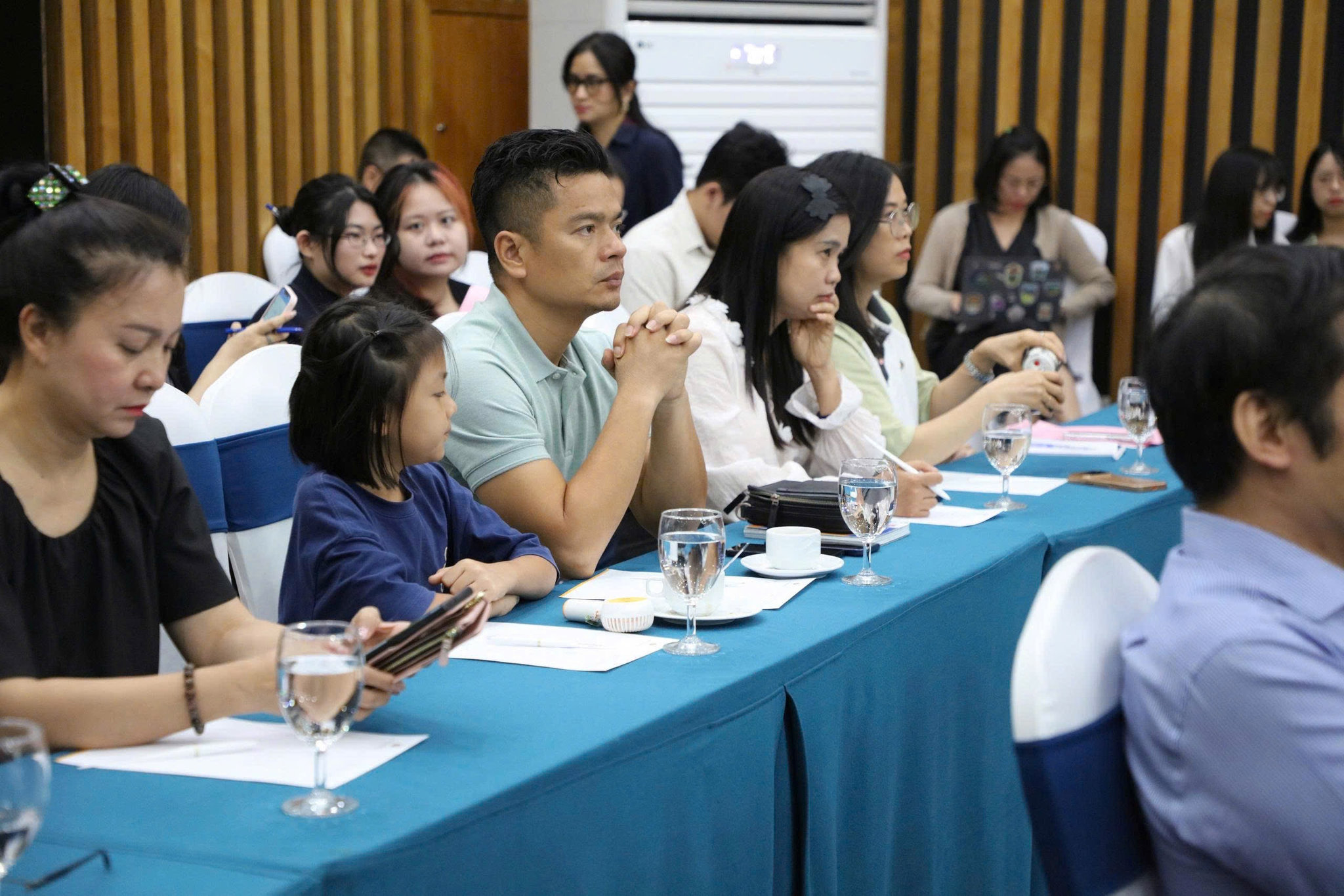 Hội thảo toàn quốc kêu gọi hành động khẩn cấp bảo vệ sức khỏe tâm thần trẻ em trên mạng xã hội