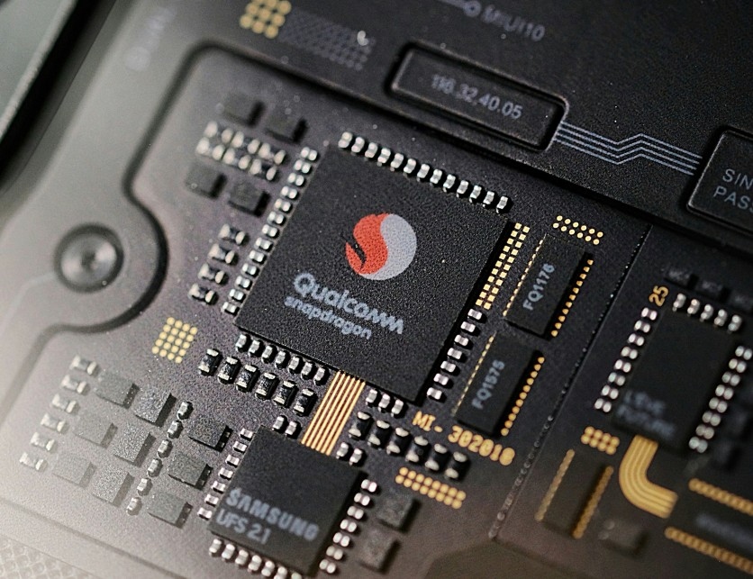 Dua Cip Snapdragon 8 Elite Gen 6: Era Baharu Telefon AI Flagship