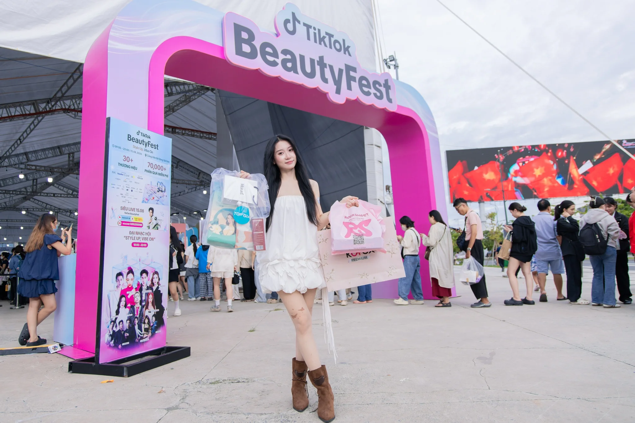 TikTok Beauty Fest Hé Lộ Xu Hướng Trang Điểm Mới