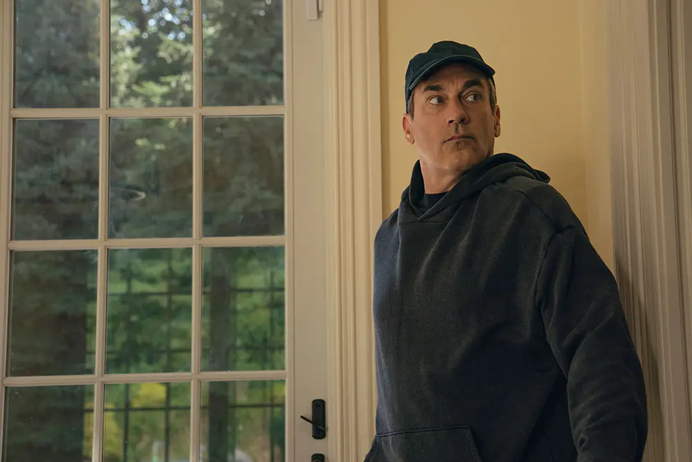 Your Friends and Neighbors Turns Suburban Wealth Into Crime and Comedy
