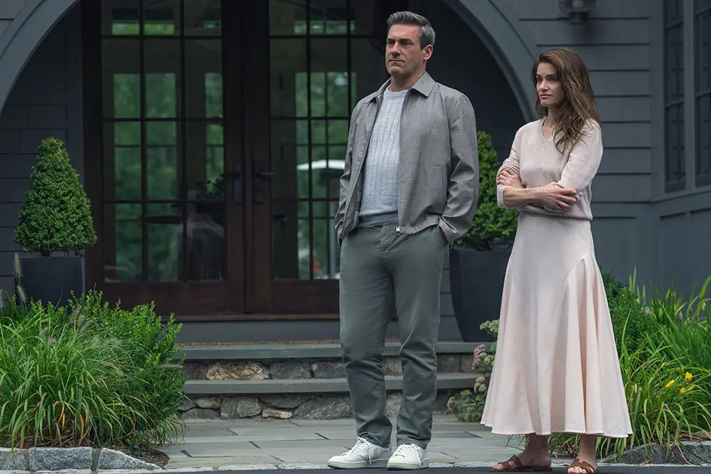 Your Friends and Neighbors Turns Suburban Wealth Into Crime and Comedy
