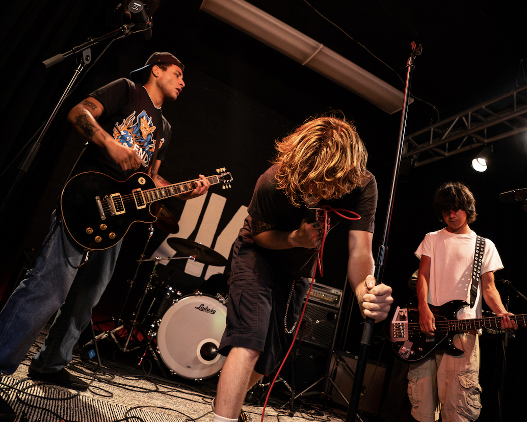 How Emerging Artists Rebuild Their Sound Onstage